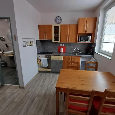 Apartmán V Centru Zlína S Parkováním U Domu *